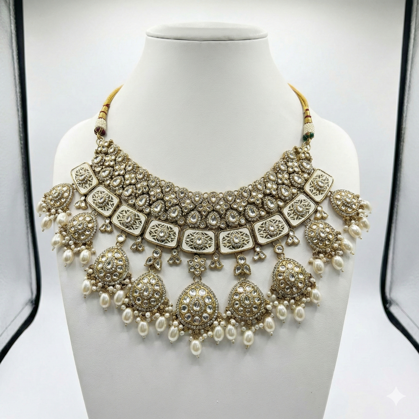 Emerald Empress Heritage Meenakari Bridal Set